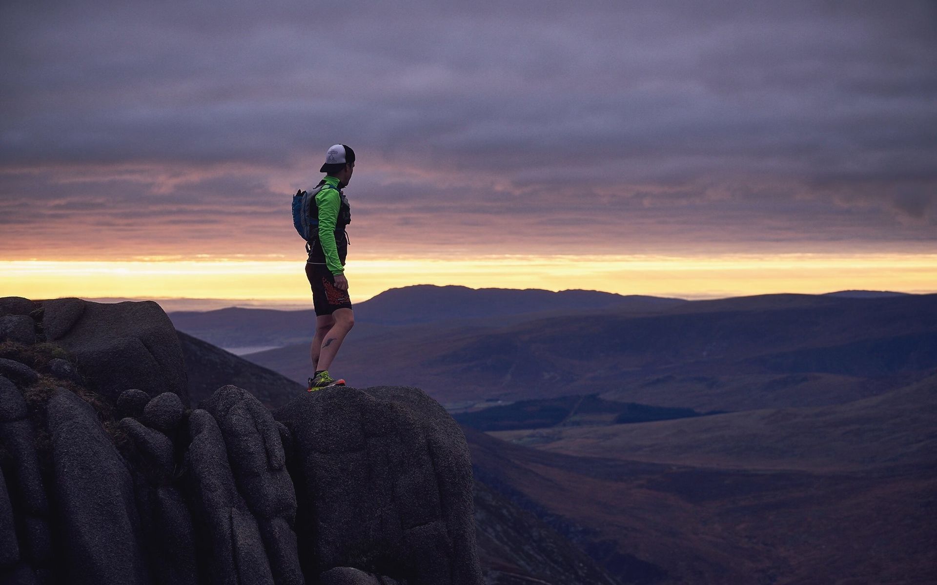 https://etchrock.com/Northern Ireland in a day with James Carnegie & Sean Conway